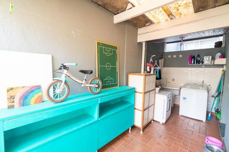 Casa à venda com 223m², 3 quartos e 3 vagas Casa à venda com 223m², 3 quartos e 3 vagasÁrea de Serviço