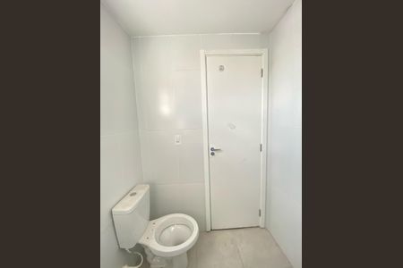 Apartamento para alugar com 56m², 2 quartos e 1 vaga Apartamento para alugar com 56m², 2 quartos e 1 vagaBanheiro da Suite