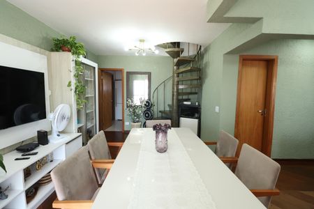 Apartamento à venda com 160m², 3 quartos e 2 vagas Apartamento à venda com 160m², 3 quartos e 2 vagasSala