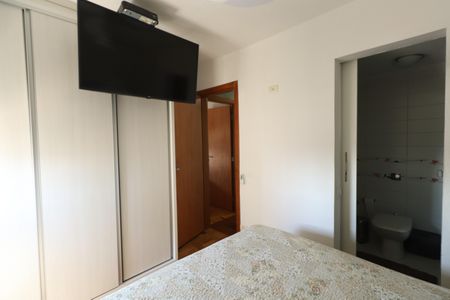Apartamento à venda com 160m², 3 quartos e 2 vagas Apartamento à venda com 160m², 3 quartos e 2 vagasQuarto 2 - Suíte