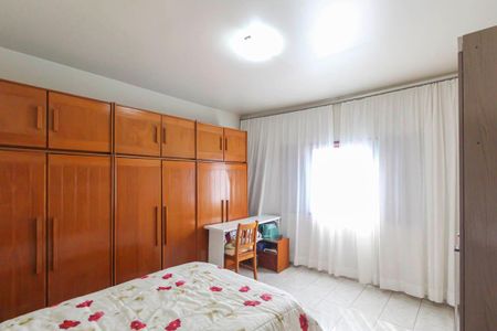 Casa à venda com 210m², 4 quartos e 6 vagasQuarto 1