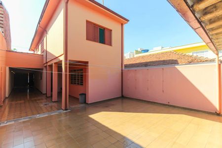 Casa à venda com 210m², 4 quartos e 6 vagasQuintal