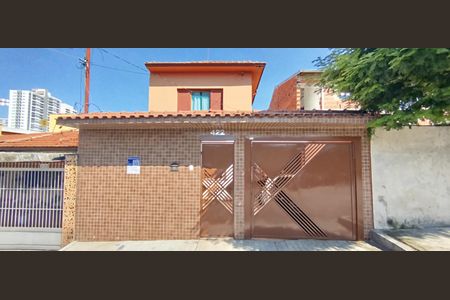 Casa à venda com 210m², 4 quartos e 6 vagasFachada