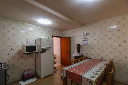 Casa à venda com 210m², 4 quartos e 6 vagasCozinha