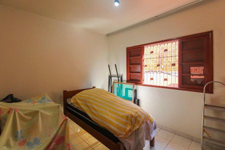 Casa à venda com 210m², 4 quartos e 6 vagasQuarto 2