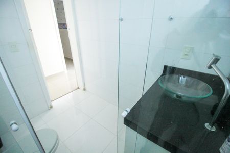 Apartamento para alugar com 67m², 2 quartos e sem vagaBanheiro