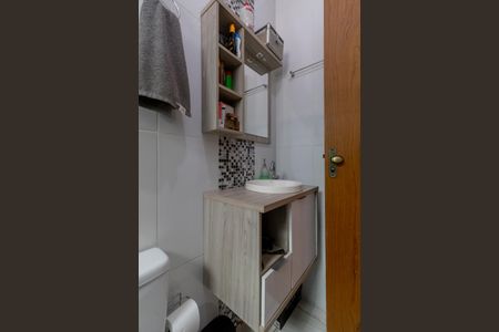 Casa de condomínio à venda com 70m², 2 quartos e 1 vagaBanheiro Social