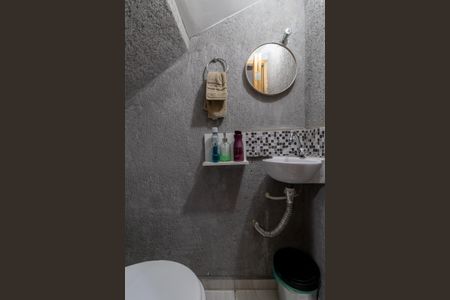 Casa de condomínio à venda com 70m², 2 quartos e 1 vagaBanheiro Social