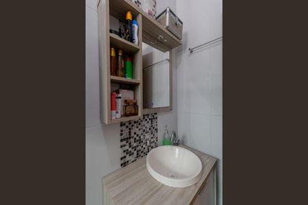 Casa de condomínio à venda com 70m², 2 quartos e 1 vagaBanheiro Social