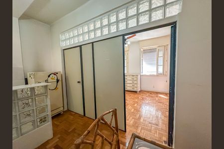 Apartamento à venda com 38m², 1 quarto e sem vagaSala