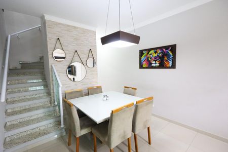 Casa à venda com 187m², 3 quartos e 2 vagasSala de jantar