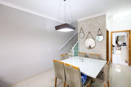 Casa à venda com 187m², 3 quartos e 2 vagasSala de jantar