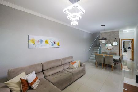Casa à venda com 187m², 3 quartos e 2 vagasSala de estar