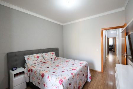 Casa à venda com 187m², 3 quartos e 2 vagasSuíte