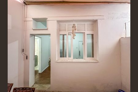 Apartamento à venda com 42m², 1 quarto e sem vaga Apartamento à venda com 42m², 1 quarto e sem vagaEntrada