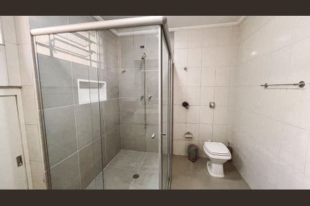 Casa à venda com 250m², 3 quartos e 2 vagasBanheiro da Suíte 1