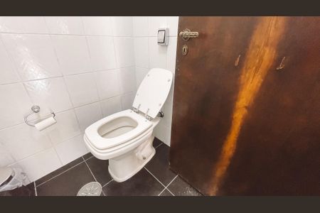 Casa à venda com 250m², 3 quartos e 2 vagasLavabo