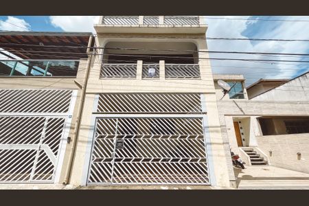 Casa à venda com 250m², 3 quartos e 2 vagasFachada e Placa