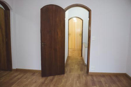 Casa à venda com 250m², 3 quartos e 2 vagasSuíte 1