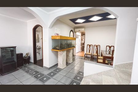 Casa à venda com 250m², 3 quartos e 2 vagasSala