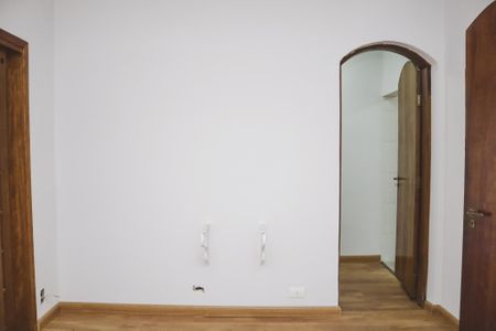 Casa à venda com 250m², 3 quartos e 2 vagasSuíte 1