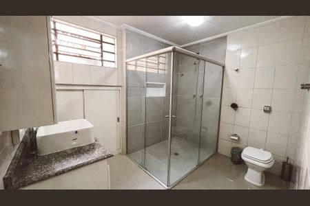 Casa à venda com 250m², 3 quartos e 2 vagasBanheiro da Suíte 1