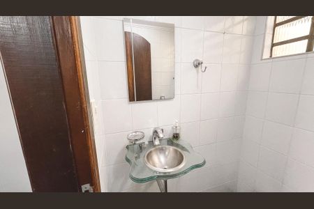 Casa à venda com 250m², 3 quartos e 2 vagasLavabo