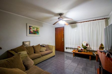 Casa à venda com 140m², 2 quartos e 2 vagasSala