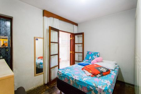 Casa à venda com 140m², 2 quartos e 2 vagasSuíte