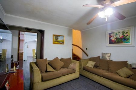 Casa à venda com 140m², 2 quartos e 2 vagasSala