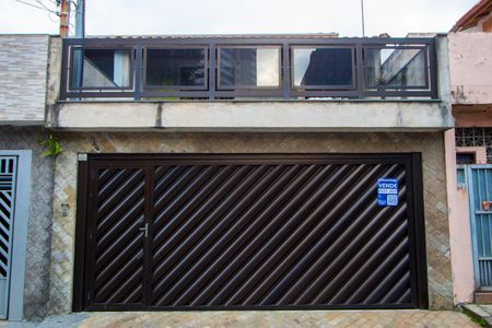 Casa à venda com 140m², 2 quartos e 2 vagasFachada e Placa