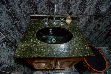 Casa à venda com 140m², 2 quartos e 2 vagasBanheiro da Suíte