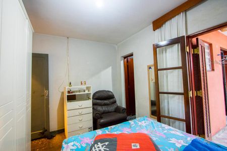 Casa à venda com 140m², 2 quartos e 2 vagasSuíte