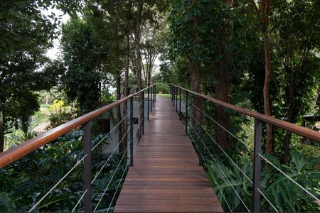 Casa de condomínio à venda com 460m², 4 quartos e 4 vagasdeck