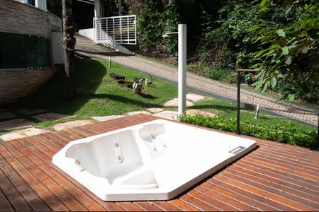 Casa de condomínio à venda com 460m², 4 quartos e 4 vagasdeck - hidro massagrn