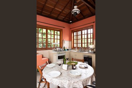 Casa de condomínio à venda com 460m², 4 quartos e 4 vagasSala de Jantar 2