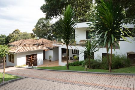Casa de condomínio à venda com 460m², 4 quartos e 4 vagasarea externa