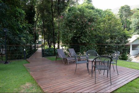 Casa de condomínio à venda com 460m², 4 quartos e 4 vagasdeck