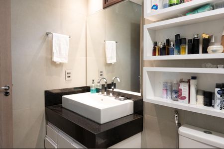 Casa de condomínio à venda com 460m², 4 quartos e 4 vagasBanheiro Suíte 4