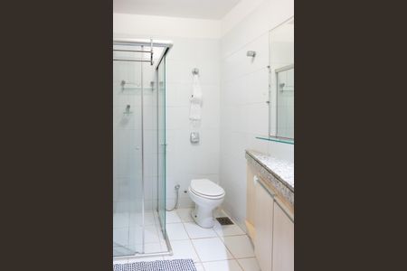 Casa de condomínio à venda com 460m², 4 quartos e 4 vagasBanheiro Suíte 3