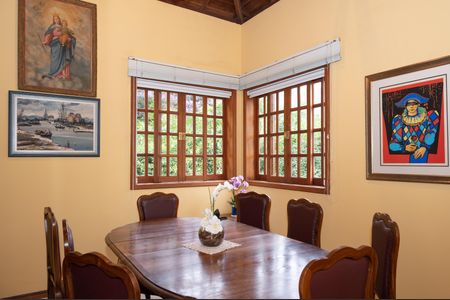 Casa de condomínio à venda com 460m², 4 quartos e 4 vagasSala de Jantar 1