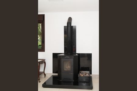 Casa de condomínio à venda com 460m², 4 quartos e 4 vagasSala