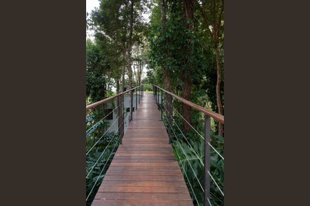 Casa de condomínio à venda com 460m², 4 quartos e 4 vagasdeck