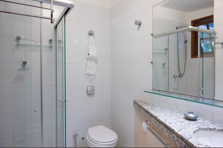 Casa de condomínio à venda com 460m², 4 quartos e 4 vagasBanheiro Suíte 3