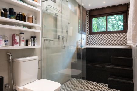 Casa de condomínio à venda com 460m², 4 quartos e 4 vagasBanheiro Suíte 4