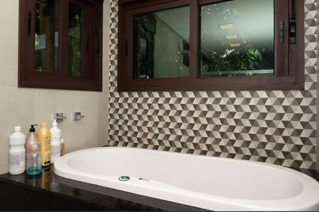 Casa de condomínio à venda com 460m², 4 quartos e 4 vagasBanheiro Suíte 4