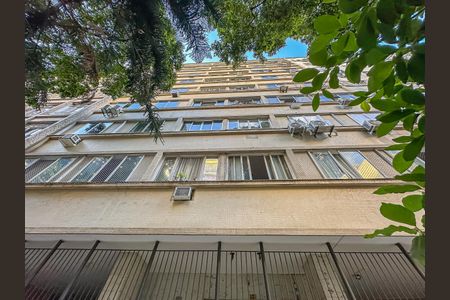 Apartamento para alugar com 67m², 3 quartos e sem vaga Apartamento para alugar com 67m², 3 quartos e sem vagaFachada