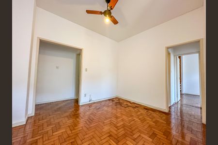 Apartamento para alugar com 67m², 3 quartos e sem vaga Apartamento para alugar com 67m², 3 quartos e sem vagaSala