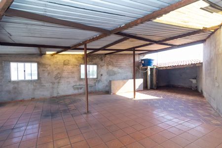 Casa à venda com 100m², 2 quartos e 3 vagasVaranda