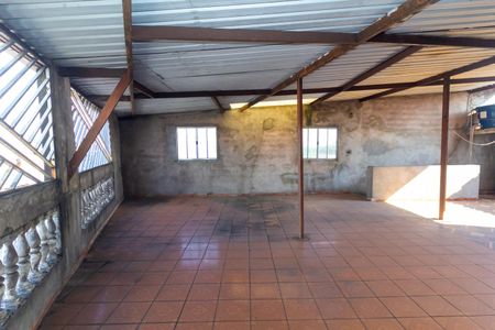 Casa à venda com 100m², 2 quartos e 3 vagasVaranda